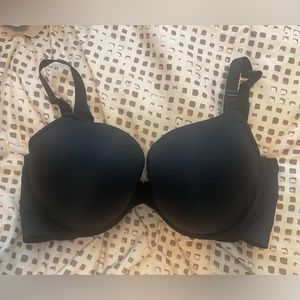 Torrid 360 Back Smoothing Bra. 42 F. Black.